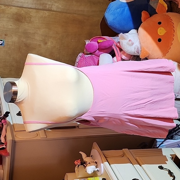 gently used pink suspender skirt - Picture 1 of 5